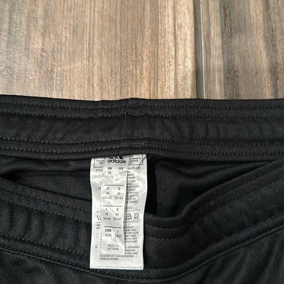 Women’s adidas sweats - Picture 3 of 3